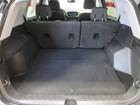 Used 2020 GMC Terrain SLE w/ Driver Convenience Package image 19