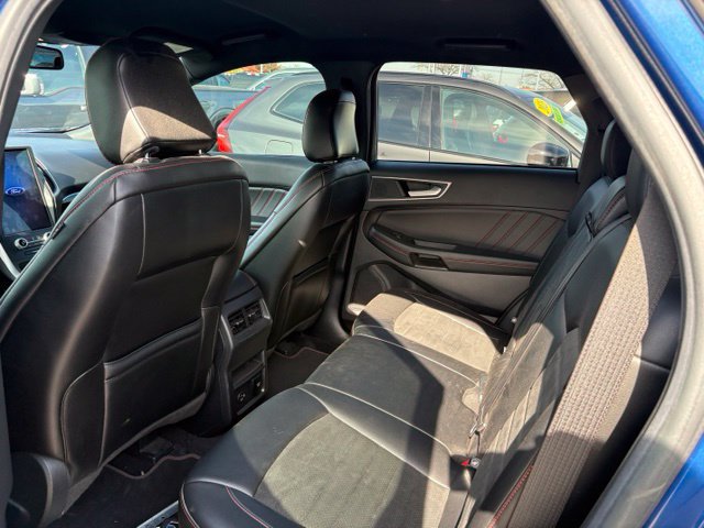 Used 2021 Ford Edge ST-Line w/ Class II Trailer Tow Package AWD/4WD image 7