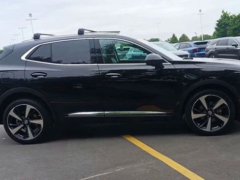 Used 2022 Buick Envision Essence w/ Technology Package I AWD/4WD image 4
