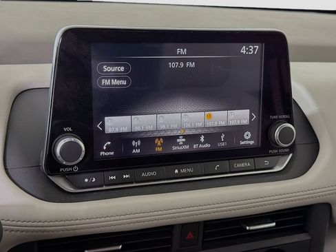 Used 2023 Nissan Rogue SV FWD image 16