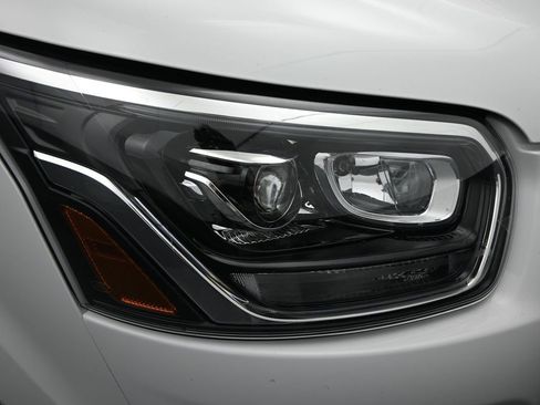 New 2025 Ford Transit 250 Low Roof image 13