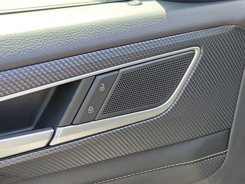 Used 2024 Volkswagen Atlas Cross Sport SEL R-Line image 19