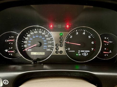 Used 2007 Toyota Land Cruiser image 13