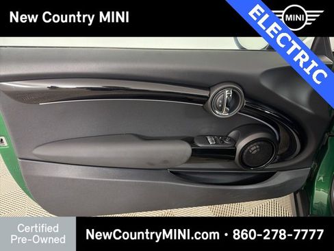 Certified 2024 MINI Cooper SE image 17