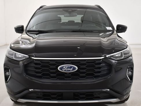 Used 2023 Ford Escape ST-Line Elite w/ Premium Technology Package image 3