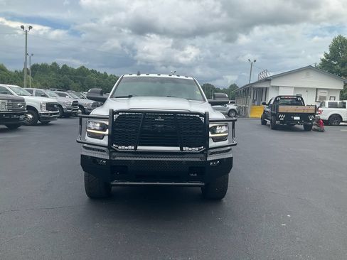 Used 2020 RAM 3500 Laramie AWD/4WD image 2