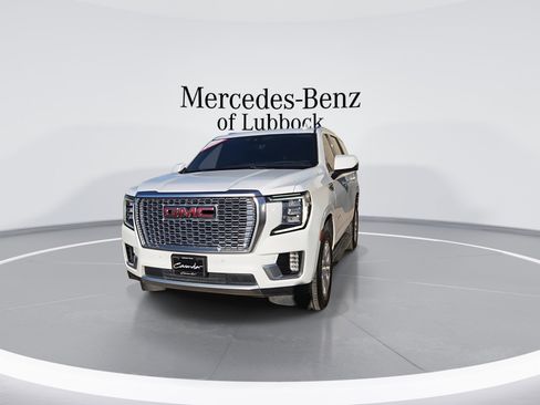 Used 2021 GMC Yukon Denali w/ Advanced Technology Package image 4