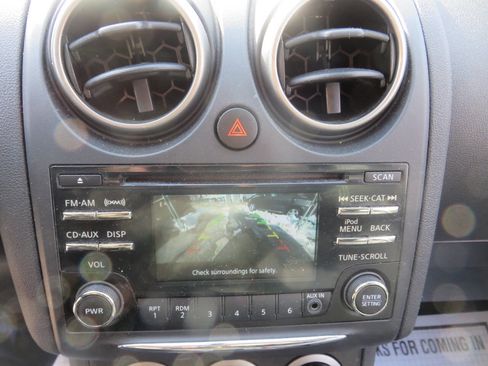 Used 2015 Nissan Rogue S w/ Convenience Package image 17