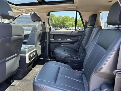 Used 2023 Ford Expedition Max XLT AWD/4WD image 9