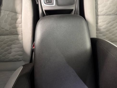 Used 2019 Chevrolet Equinox LS w/ LS Convenience Package FWD image 16
