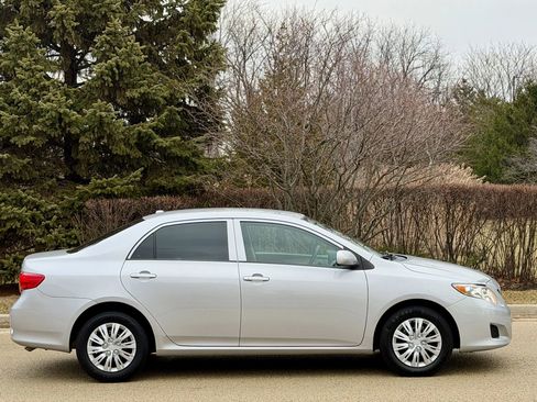 Used 2010 Toyota Corolla LE image 8