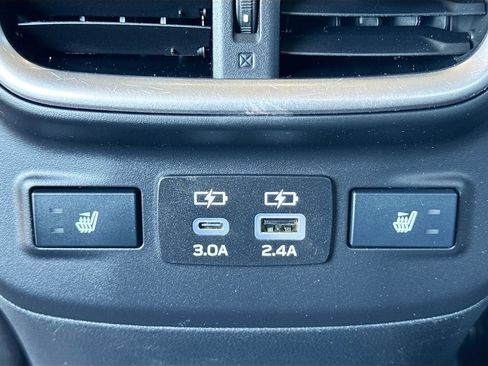 Certified 2025 Subaru Outback Limited AWD/4WD image 37