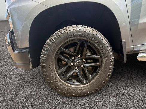 Used 2021 Chevrolet Silverado 1500 Custom Trail Boss AWD/4WD image 9
