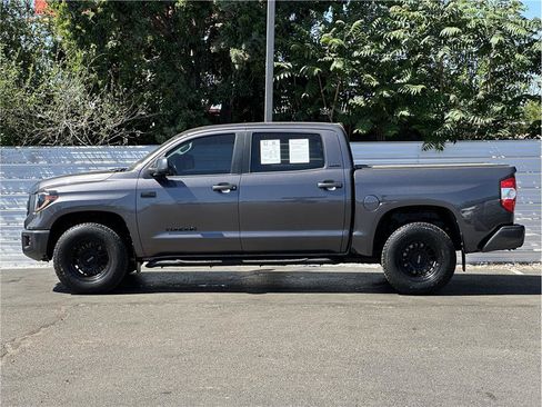 Used 2017 Toyota Tundra Limited w/ Limited Premium Package AWD/4WD image 13