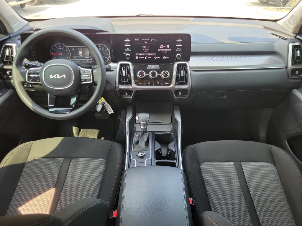 Used 2022 Kia Sorento LX FWD image 8