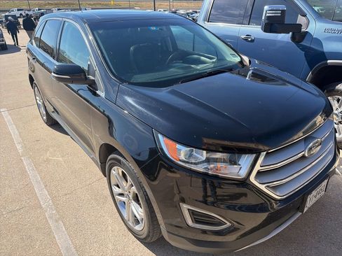 Used 2018 Ford Edge Titanium w/ Equipment Group 301A image 6