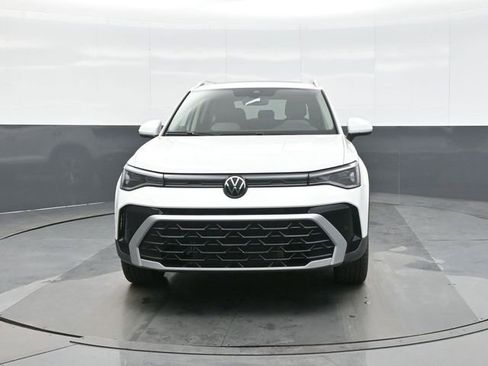 New 2026 Volkswagen Taos SEL AWD/4WD image 2