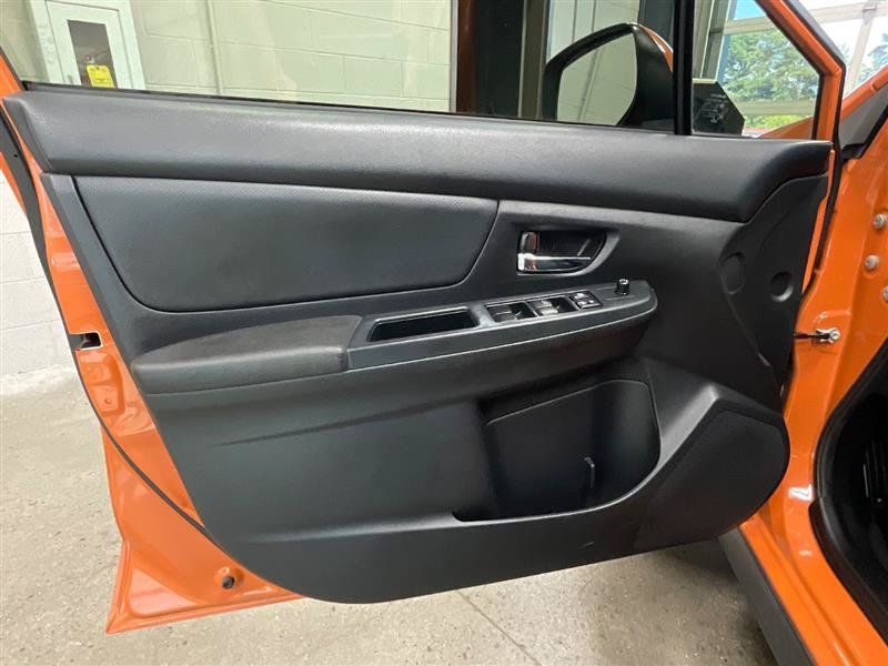Used 2014 Subaru Crosstrek 2.0i Limited AWD/4WD image 10