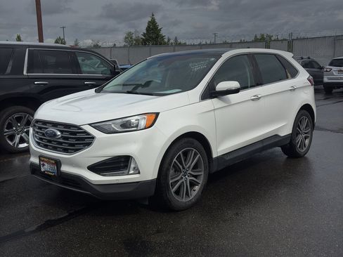 Used 2021 Ford Edge Titanium AWD/4WD image 3