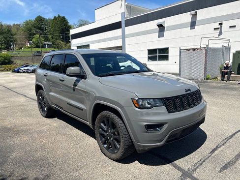 Used 2020 Jeep Grand Cherokee Altitude AWD/4WD image 1