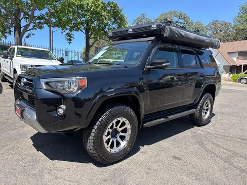 Used 2023 Toyota 4Runner TRD Off-Road Premium w/ Moonroof Package AWD/4WD image 2