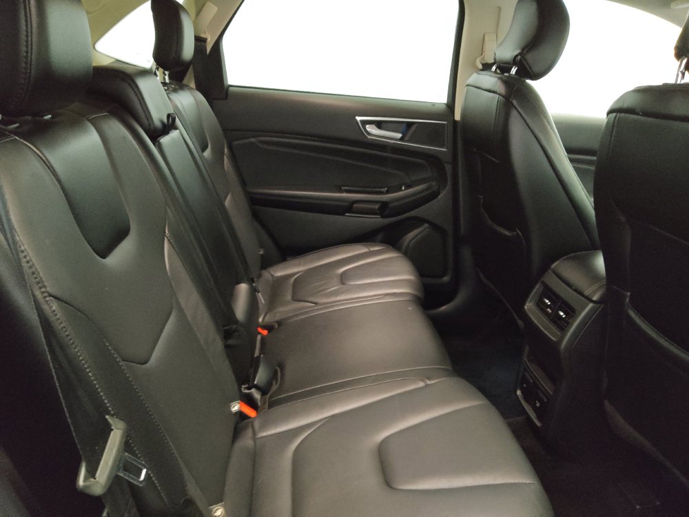 Used 2017 Ford Edge Titanium w/ Technology Package AWD/4WD image 19