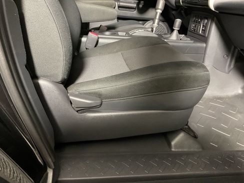 Used 2007 Toyota FJ Cruiser 4WD image 31