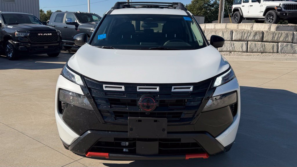 Used 2026 Nissan Rogue SV AWD/4WD image 8