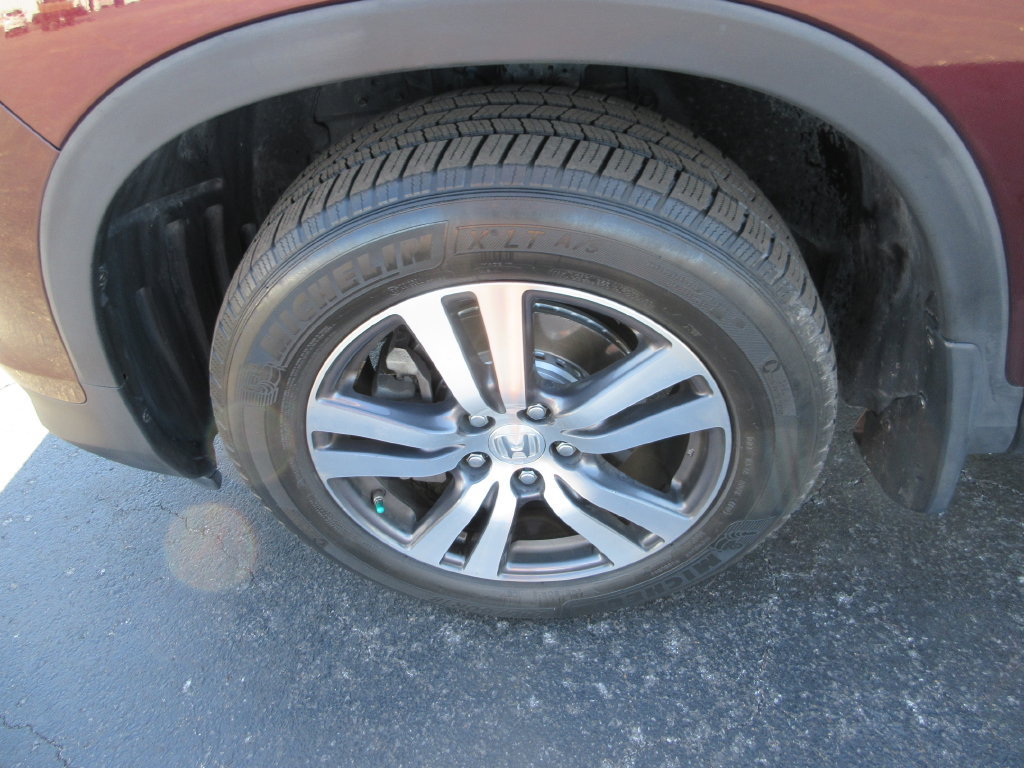 Used 2017 Honda Pilot EX image 14