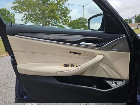 Used 2018 BMW 530i RWD image 13