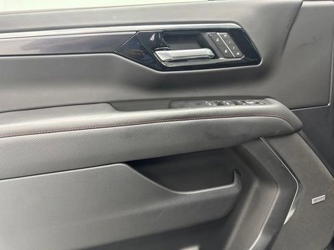 Used 2025 Chevrolet Tahoe RST w/ Comfort Package AWD/4WD image 9