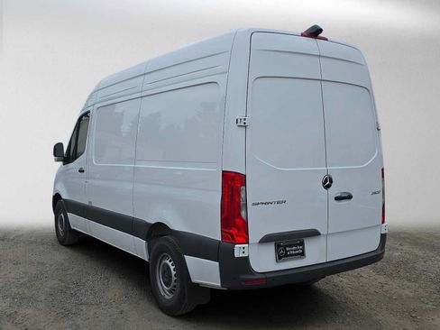 Used 2026 Mercedes-Benz Sprinter 2500 image 5