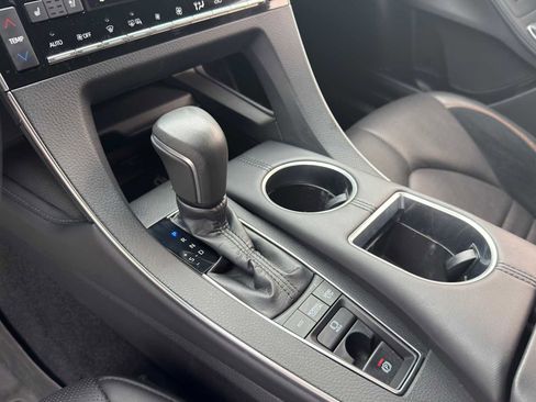 Used 2019 Toyota Avalon Touring w/ Advanced Safety Package FWD image 14
