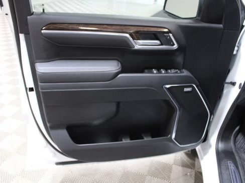 Used 2025 GMC Sierra 1500 Elevation AWD/4WD image 16