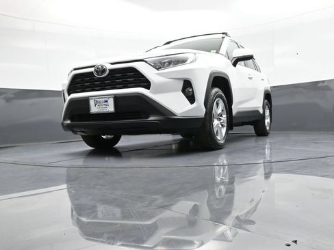 Used 2021 Toyota RAV4 XLE AWD/4WD image 24