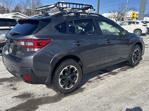 Used 2021 Subaru Crosstrek 2.0i Premium w/ Moonroof Package image 3