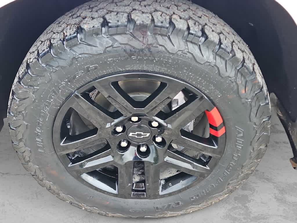 Used 2023 Chevrolet Silverado 1500 RST w/ Redline Edition AWD/4WD image 12