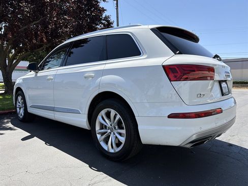 Used 2017 Audi Q7 2.0T Premium AWD/4WD image 9