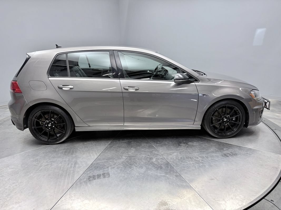 Used 2017 Volkswagen Golf R 4-Door AWD/4WD image 4