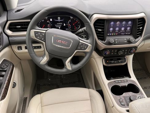 Used 2023 GMC Acadia Denali w/ Denali Ultimate Package image 12