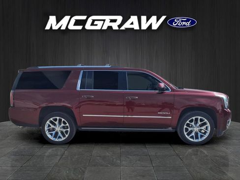 Used 2019 GMC Yukon XL Denali w/ Denali Ultimate Package AWD/4WD image 4