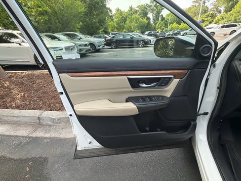 Used 2019 Honda CR-V Touring image 27