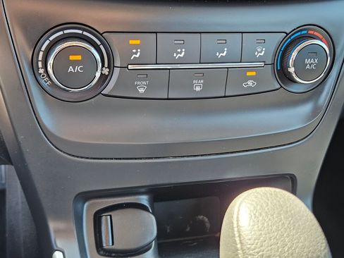 Used 2019 Nissan Sentra S image 26