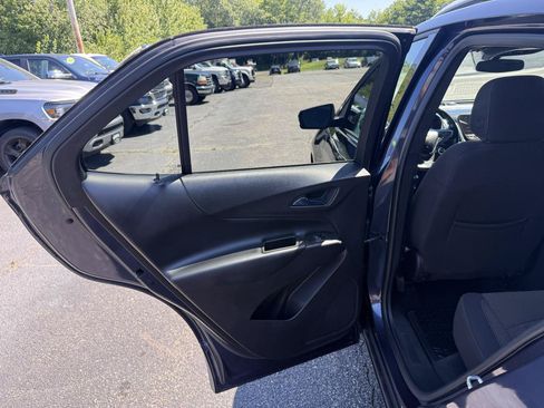 Used 2018 Chevrolet Equinox LT w/ Sun & Infotainment Package AWD/4WD image 27