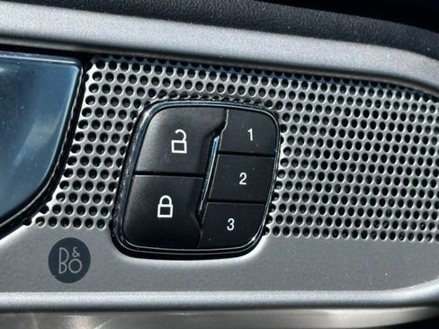 Used 2020 Ford Explorer Limited w/ Hybrid Equipment Group 310A AWD/4WD image 36