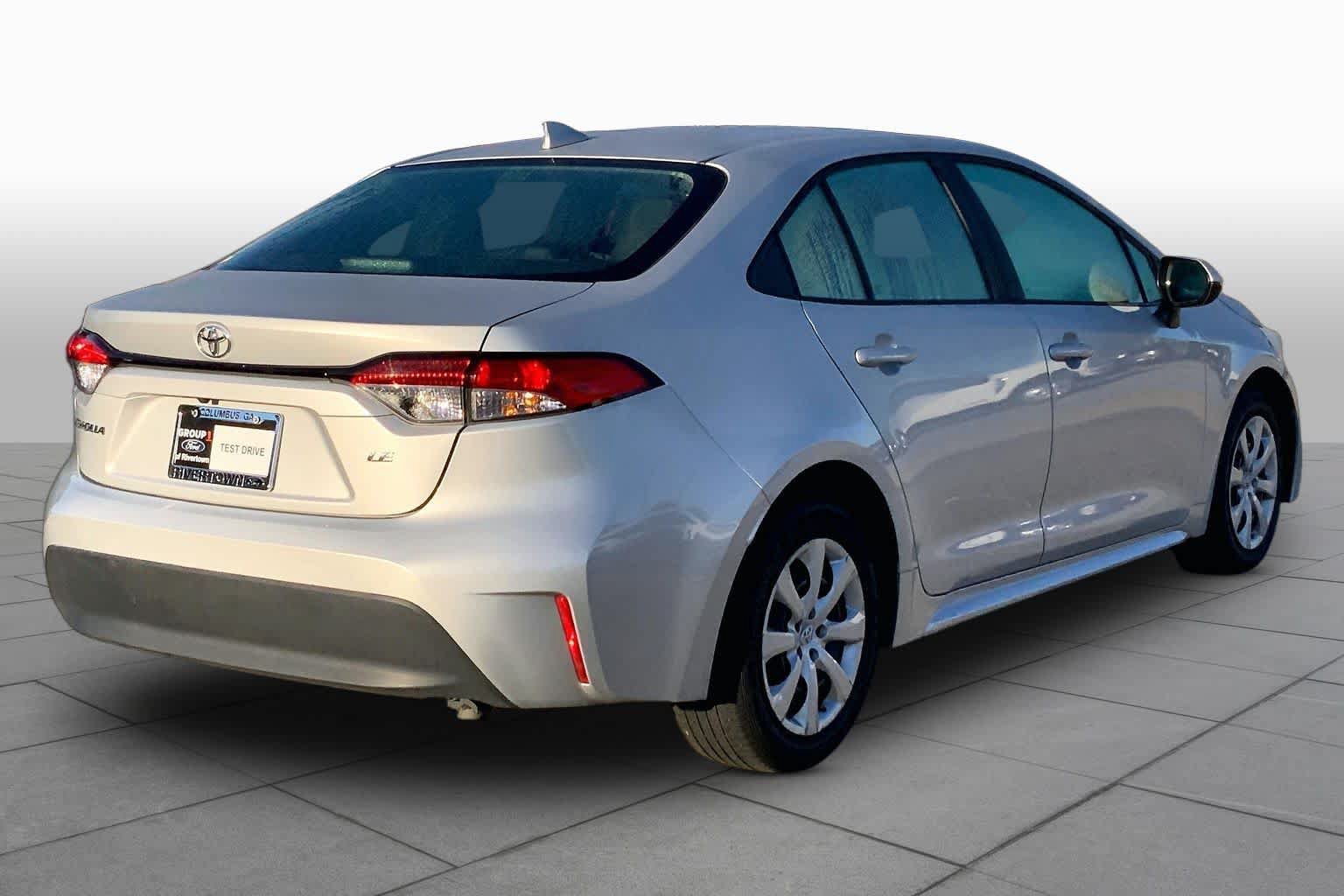 Used 2024 Toyota Corolla LE FWD image 12