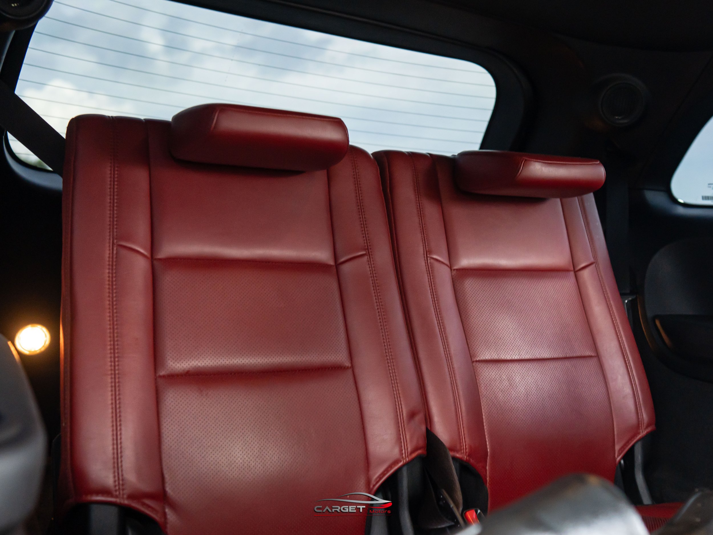 Used 2018 Dodge Durango R/T w/ Technology Group AWD/4WD image 18