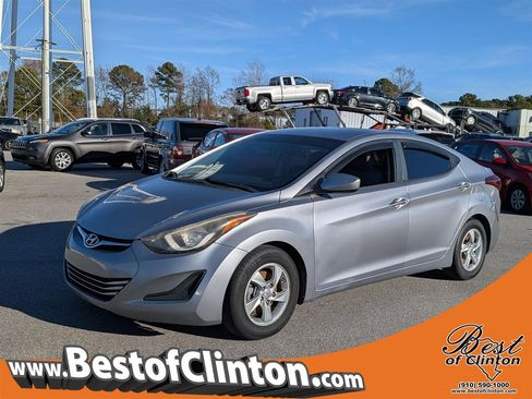 Used 2015 Hyundai Elantra SE image 1
