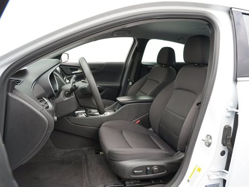Used 2024 Chevrolet Malibu LT FWD image 12