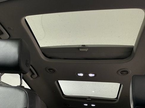 Used 2020 Chevrolet Traverse LT w/ LT Premium Package AWD/4WD image 34